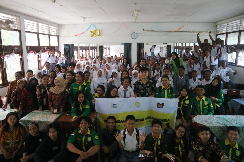 Gebyar KSE Mengajar di SMA Negeri 1 Sentani: Edukasi Bijak Gunakan Gadget untuk Masa Depan Digital