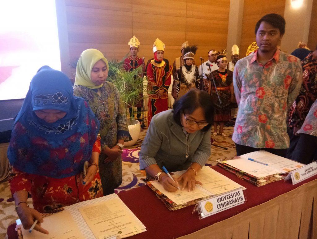 Kementerian PDT Jalin Kerjasama dengan Uncen dan PT. Tokopedia