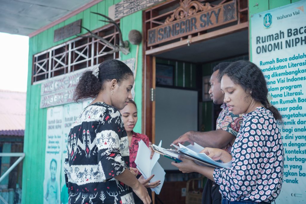 Hendrite Ohee: “Tingginya Kandungan Gizi Ikan Asli Danau Sentani Mencukupi Kebutuhan Protein Keluarga”.