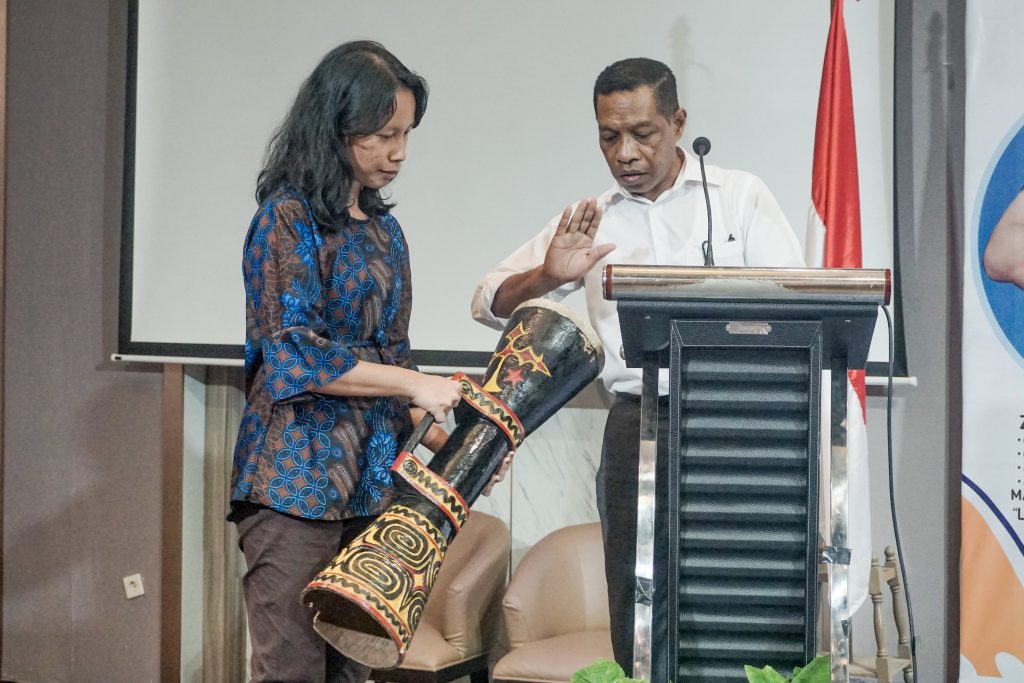 “RUMAH EDIT PAPUA” BISA MELAHIRKAN PENULIS HEBAT DARI PAPUA