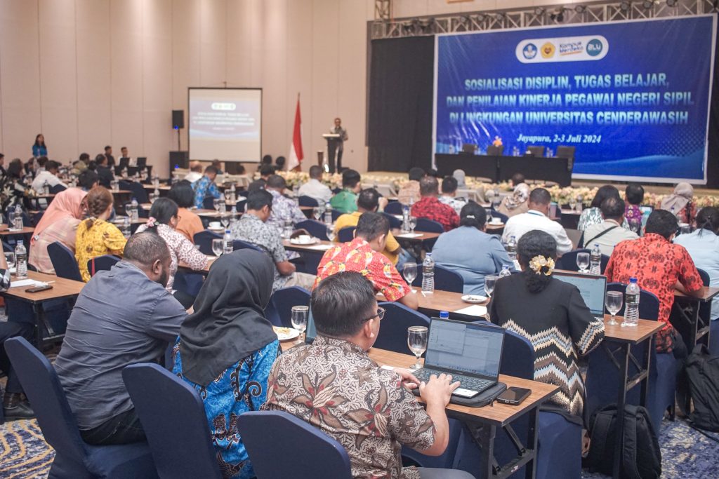 Sosialisasi Disiplin, Tugas Belajar Dan Penilaian Kinerja Pegawai Universitas Cenderawasih.