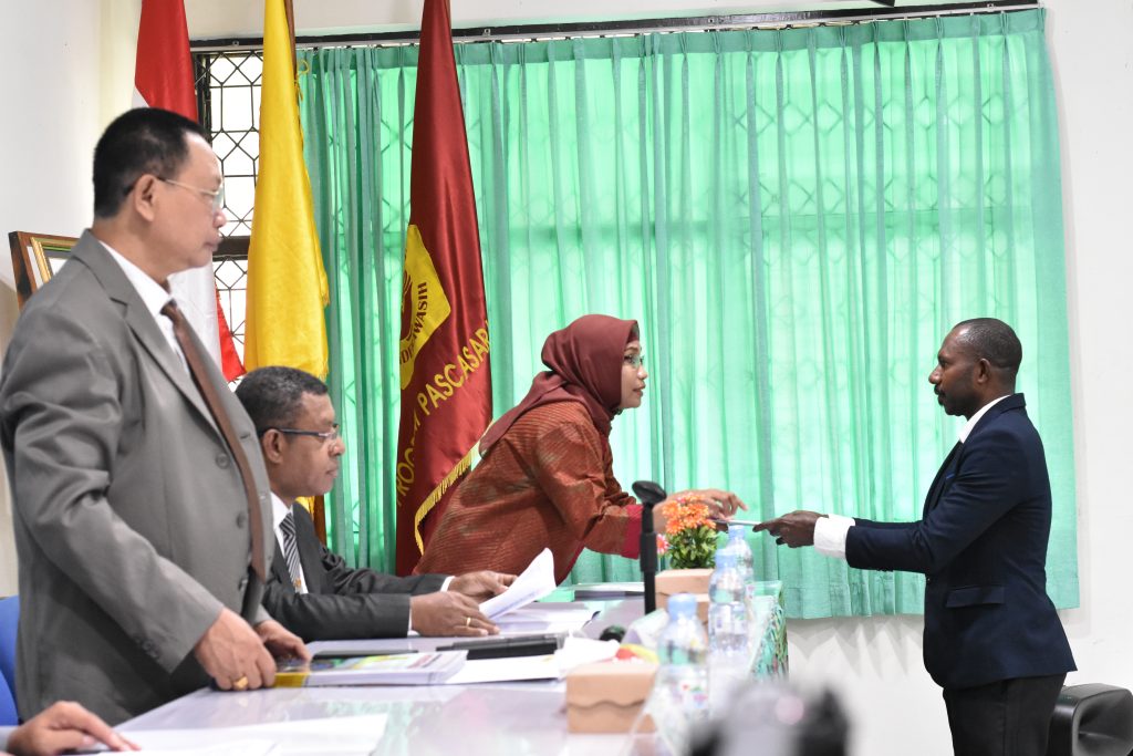 PPS Uncen Gelar Yudisium Periode 1 Tahun Akademik 2022/2023