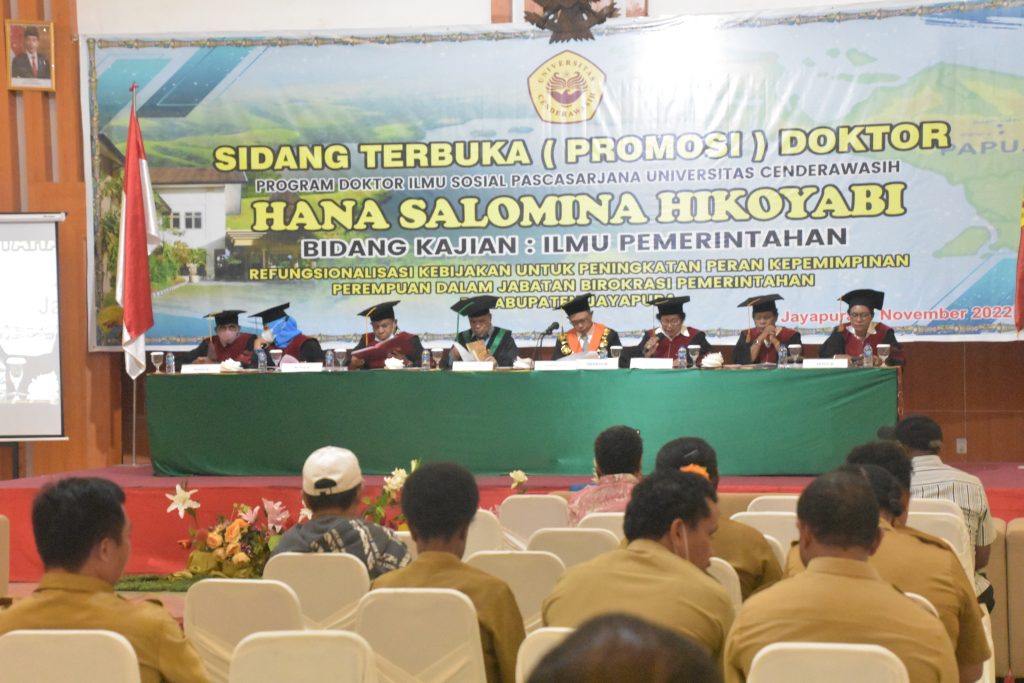 Sekda Kabupaten Jayapura Lulus Ujian Doktor