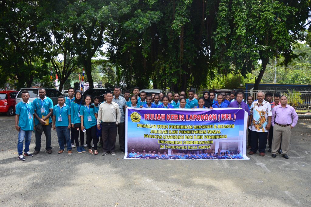 KKL FKIP Uncen Menuju Raja Ampat