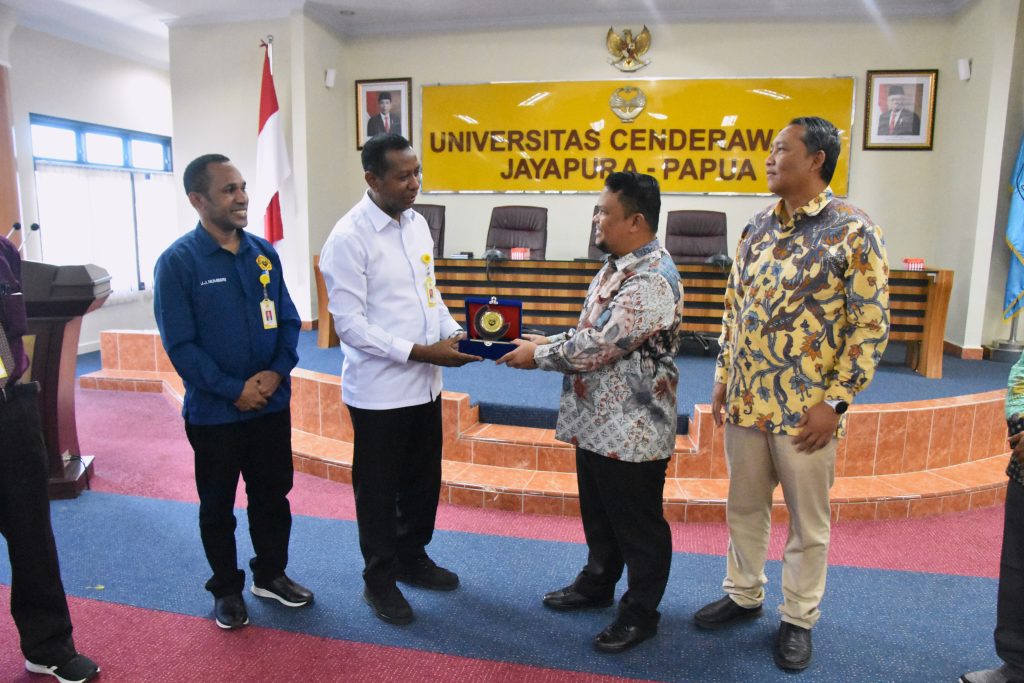Komitmen PT Gag Nikel Menjalin Kerjasama Dengan Uncen: Dukung Pendidikan Di Tanah Papua.