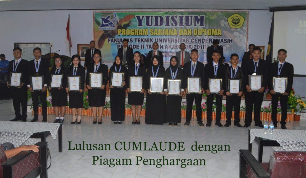 104 Mahasiswa Teknik Meraih Gelar Sarjana dan Diploma, 14 Orang Cumlaude.