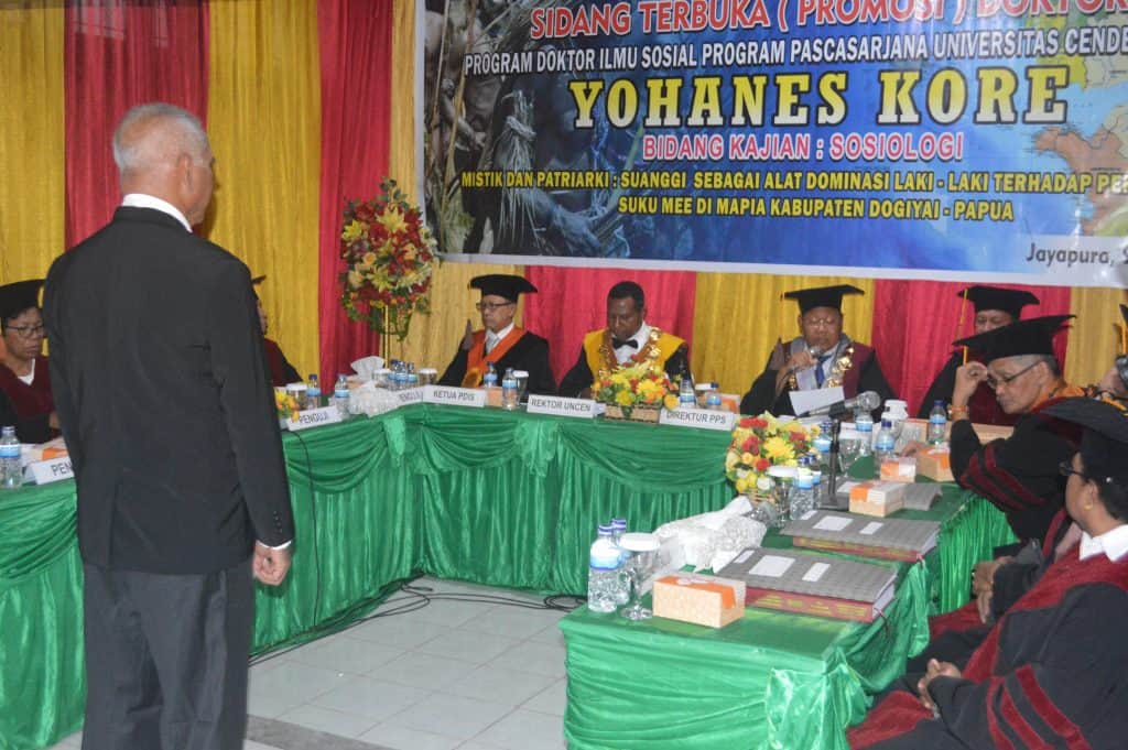 Seorang Pastor di Keuskupan Agats-Asmat Meraih Gelar Doktor Ilmu Sosial