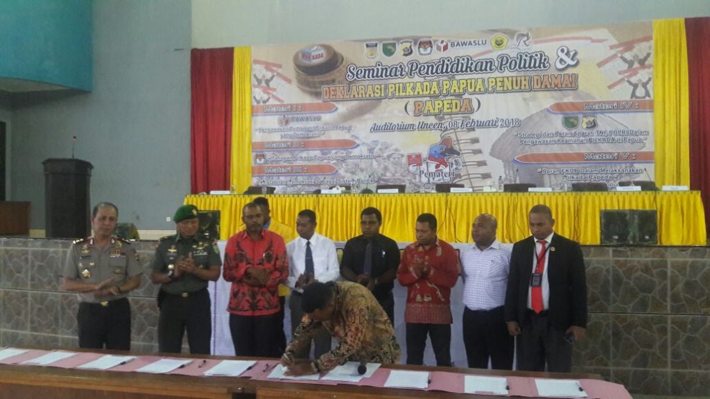 SEMINAR PENDIDIKAN POLITIK DAN DEKLARASI PILKADA PAPUA PENUH DAMAI