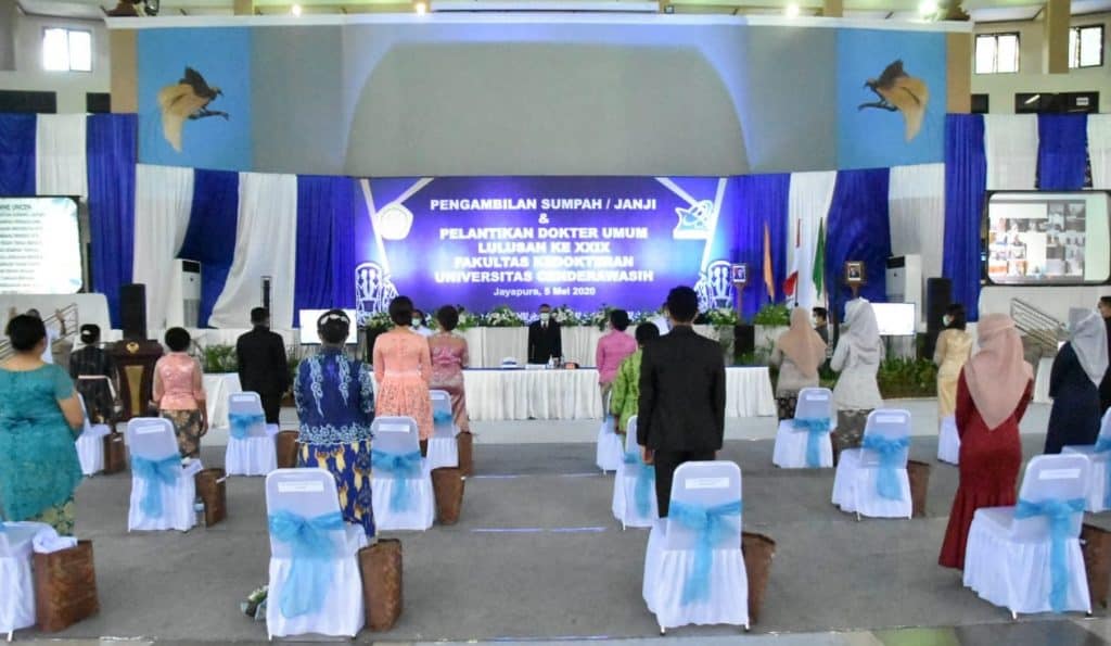 33 Dokter Umum Universitas Cenderawasih Dilantik, Protokol Kesehatan Dan Social Distancing Tetap Diterapkan