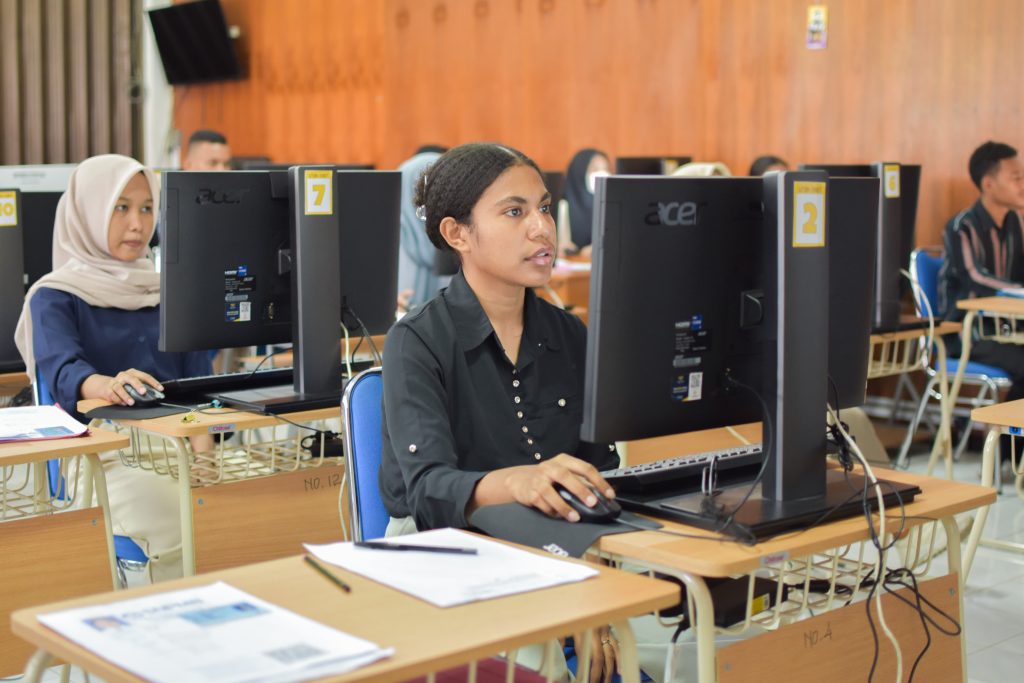 Uncen Gelar UTBK, Peserta Ujian Meningkat 30 %.