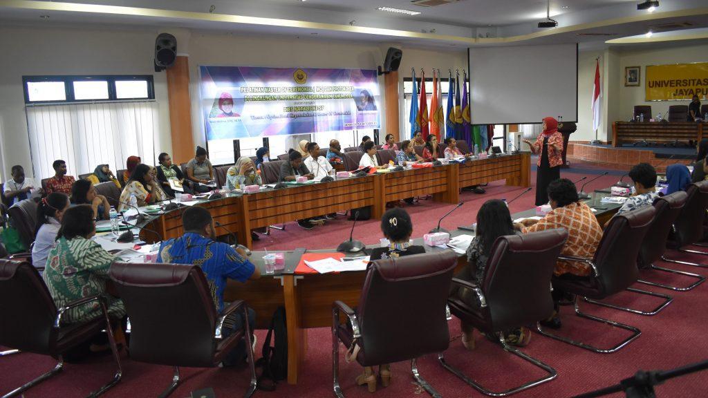 Pelatihan “Master of Ceremony dan Protokoler” Di Lingkungan Universitas Cenderawasih