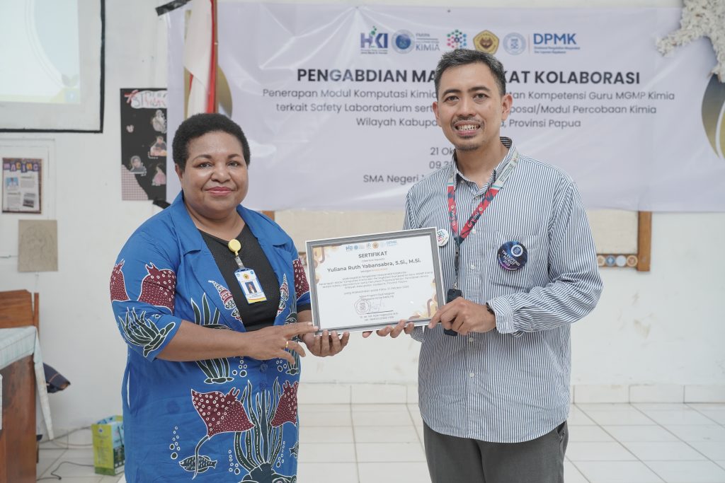 Tingkatkan Kompetensi Guru dan Hilirisasi Sains, Jurusan Kimia FMIPA Uncen dan ITB Gelar Kolaborasi Pengabdian Masyarakat di Kabupaten Jayapura