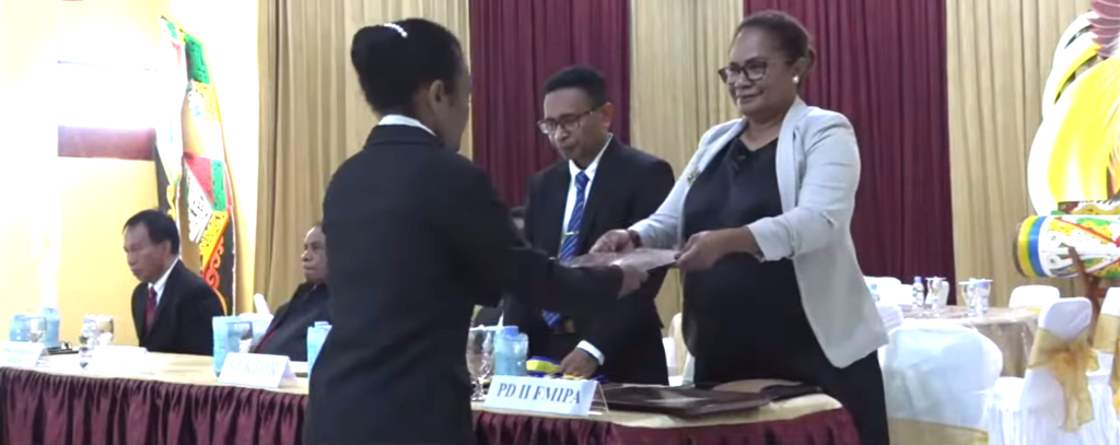 Yudisium S-2 Ilmu Hukum dan S-1 Ilmu Perikanan Kelas Yapen.