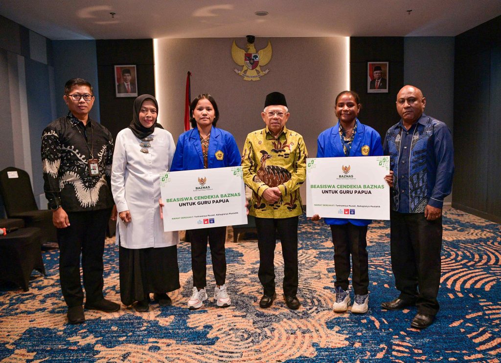 Bermitra Dengan BAZNAS, Uncen Terima Beasiswa Guru.