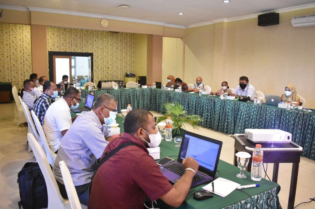 PENINGKATAN KAPASITAS OPERATOR SIAKAD, UNCEN KUNJUNGI UGM.