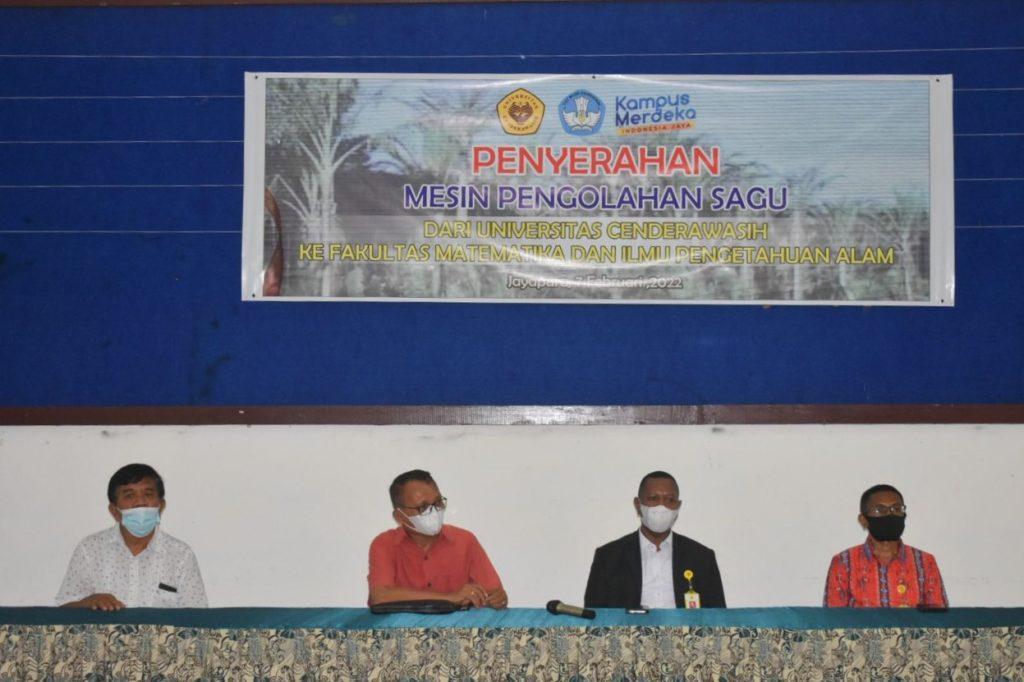 Teknologi Tepat Guna :  Pusat Studi Sagu Terima Mesin Pengolah Karya Dosen Uncen