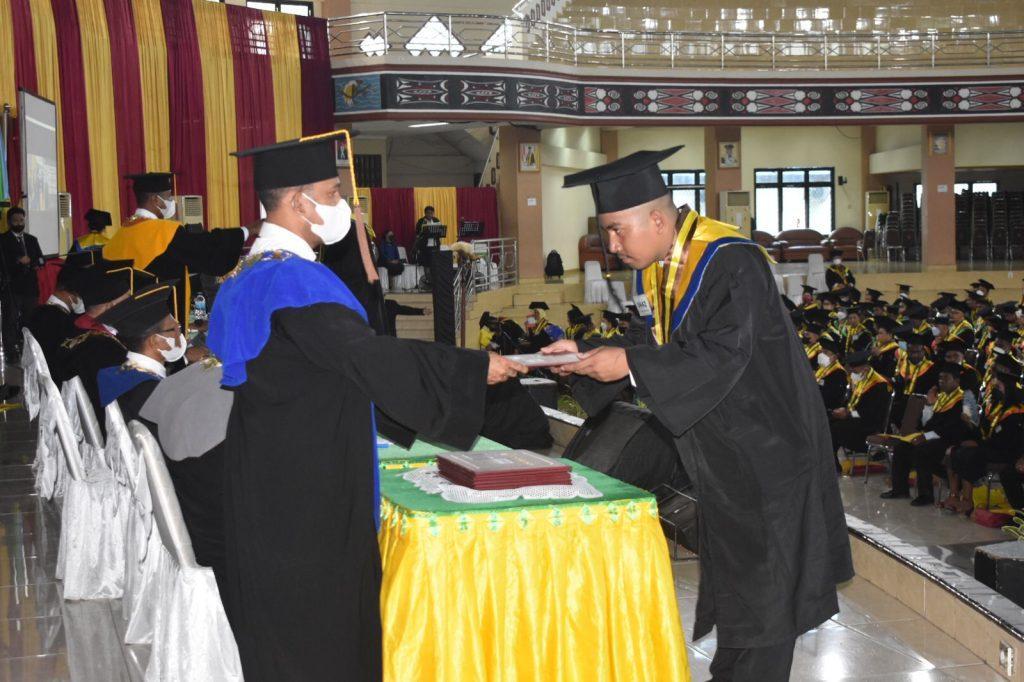 608 MAHASISWA UNCEN DIWISUDA, DILAKUKAN SECARA HYBRID