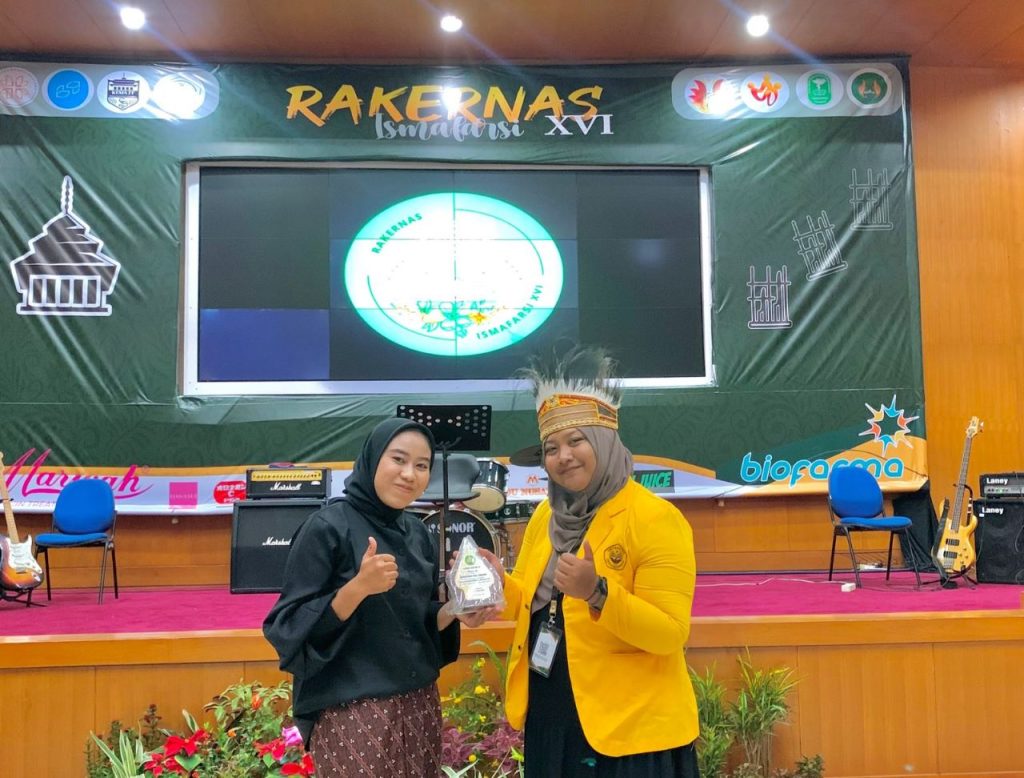 Dua Mahasiswa Farmasi Uncen Ikuti Gelora Purwa Fest Dan RAKERNAS XVI ISMAFARSI.