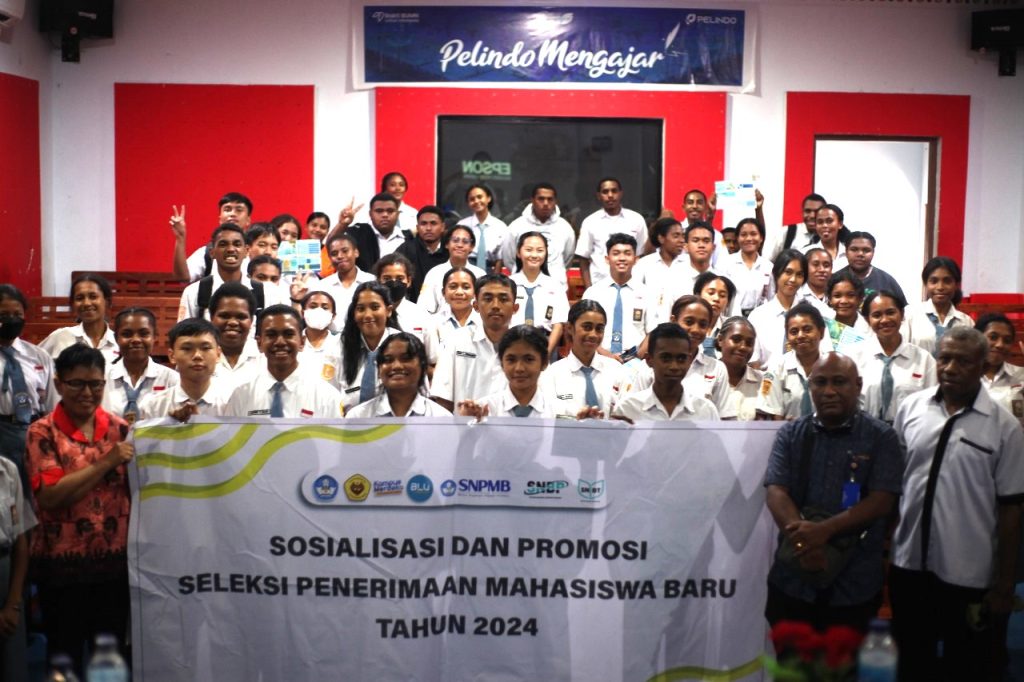 Universitas Cenderawasih Sosialisasi SNPMB Di SMA N. 5 Jayapura, Kepala Sekolah: Masa Depan Ditentukan Hari Ini.