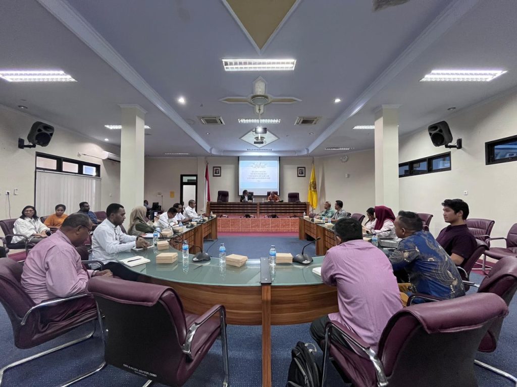 Rektor Dan Tim BLU Musamus Sharing Implementasi Badan Layanan Umum Dengan Uncen.