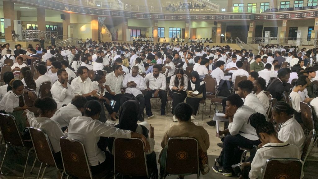 1053 Mahasiswa dan Dosen Pendamping Lapangan UNCEN Siap Melaksanakan KKN tahun 2024.