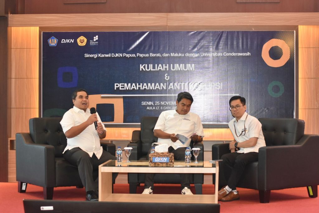 Kuliah Umum dan Penyerahan SK Dosen Praktisi Mengajar oleh DJKN kepada Universitas Cenderawasih.