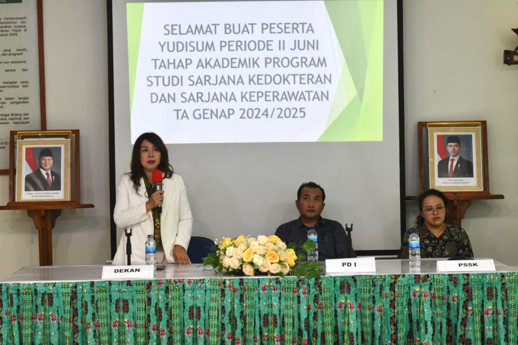 14 Mahasiswa FK Uncen Resmi Sandang Gelar Sarjana Kedokteran dan Keperawatan
