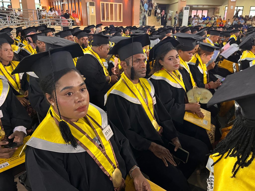 Dari Uncen untuk Papua: 980 Lulusan Siap Jadi Agen Perubahan