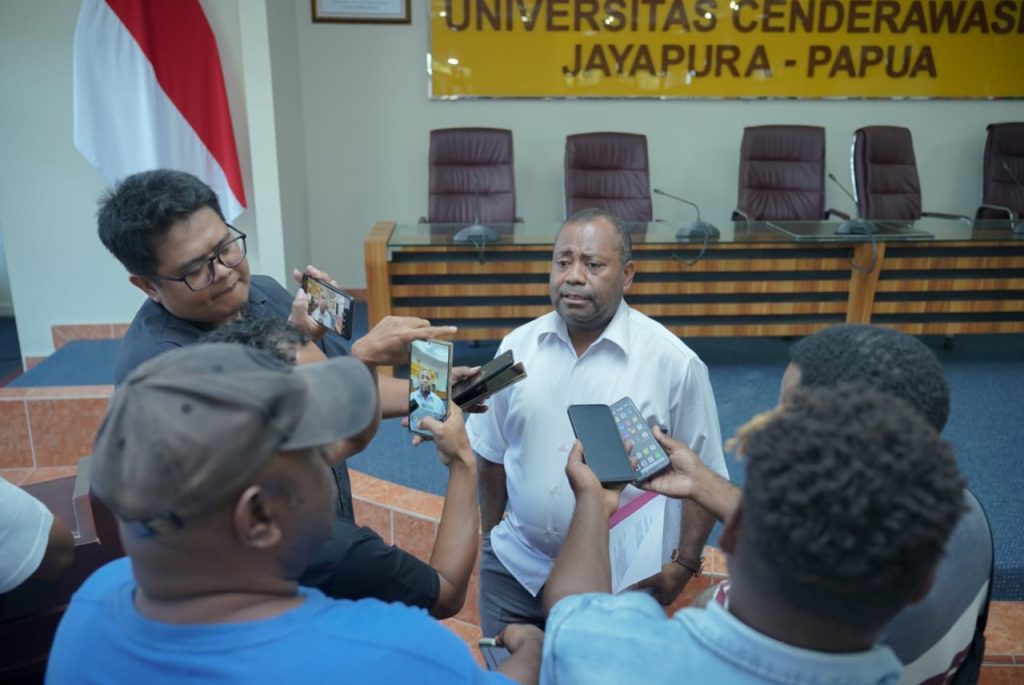 UNCEN KLARIFIKASI POSISI MAHASISWA KKN TERKAIT HAK PILIH DALAM PSU PAPUA 2025