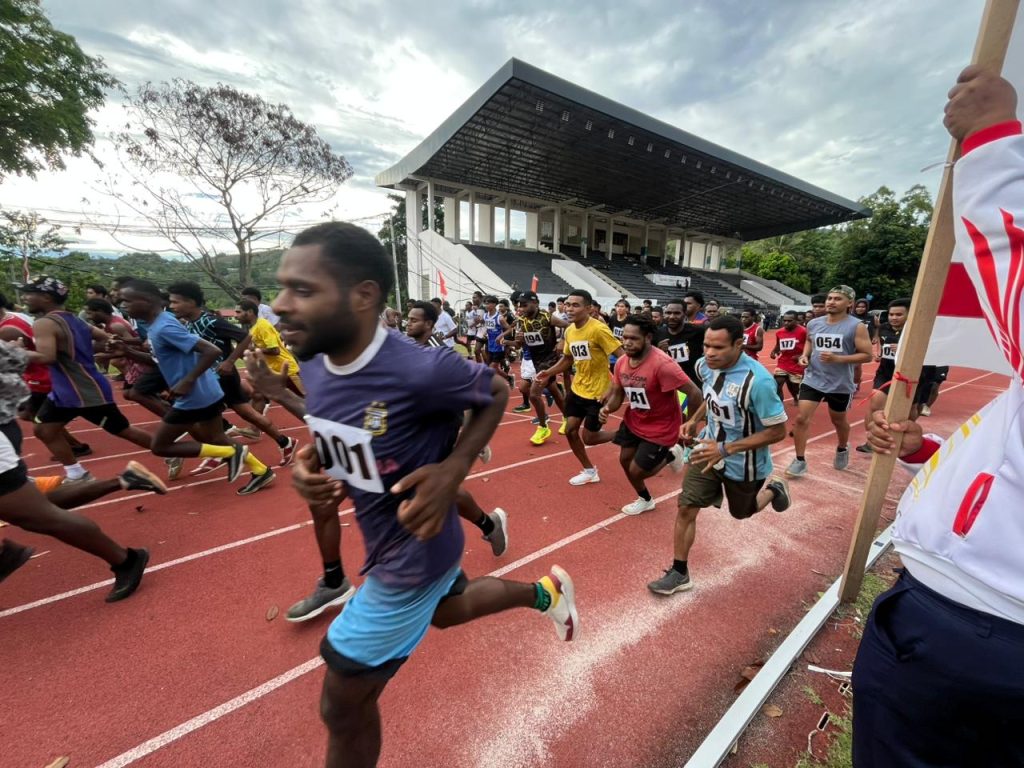Lomba Lari 10K Meriahkan Dies Natalis ke-63 Universitas Cenderawasih