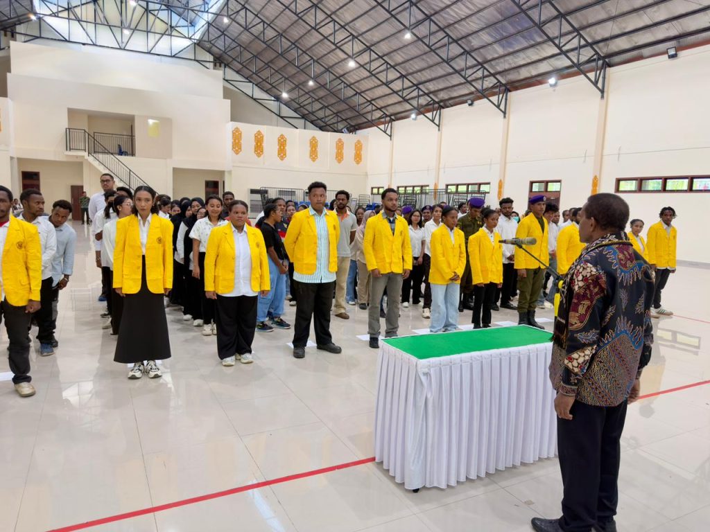 Resmi Dilantik, 19 UKM Uncen Diminta Bawa Semangat Baru dan Perubahan Positif di Lingkungan Kampus