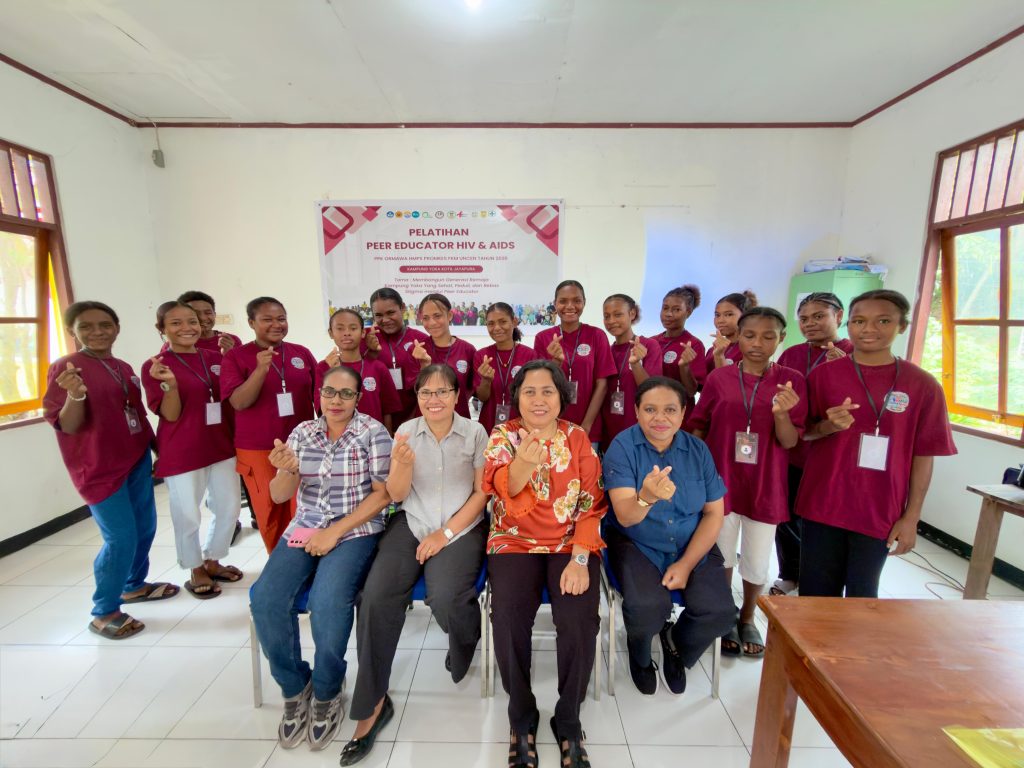 Cegah Stigma dan Penularan HIV/AIDS, FKM Uncen Gelar Pelatihan Peer Educator di Kampung Yoka