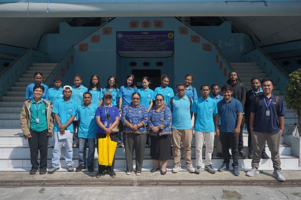 Siswa-Siswi Kelas 12 SMA Papua Harapan Kunjungi Fakultas MIPA Universitas Cenderawasih, Kenali Lebih Dekat Dunia Perkuliahan Sains dan Laboratorium