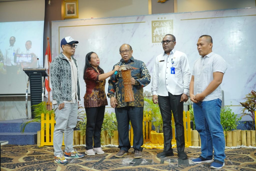 Universitas Cenderawasih Selenggarakan Pelatihan Jurnalistik dalam Rangkaian Dies Natalis ke-64