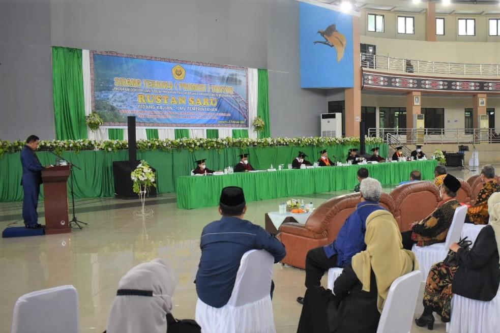 Lulus Memuaskan ,Wakil Walikota Jayapura Raih Doktor