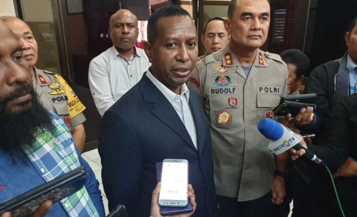 rektor-bicara-pemulangan-mhs-Papua